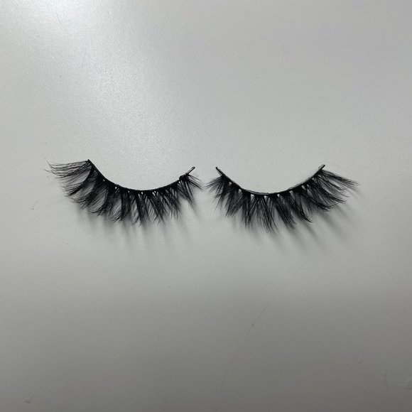 Wifey Faux Mink Reusable False Eyelashes - PIA - Picture 3 of 4